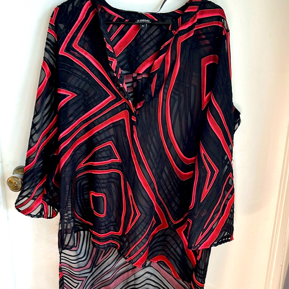 Grenadine red and black high low kaftan size L from le château